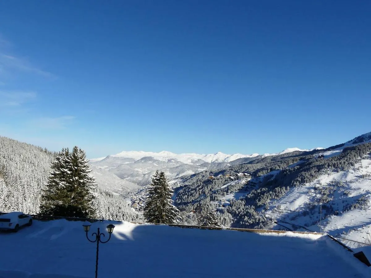 Appartement Idealement Situe, Skis Aux Pieds, Proche Commerces, 2 Pieces Pour 4 Personnes - Fr-1-182-230 Les Allues 0*,  France